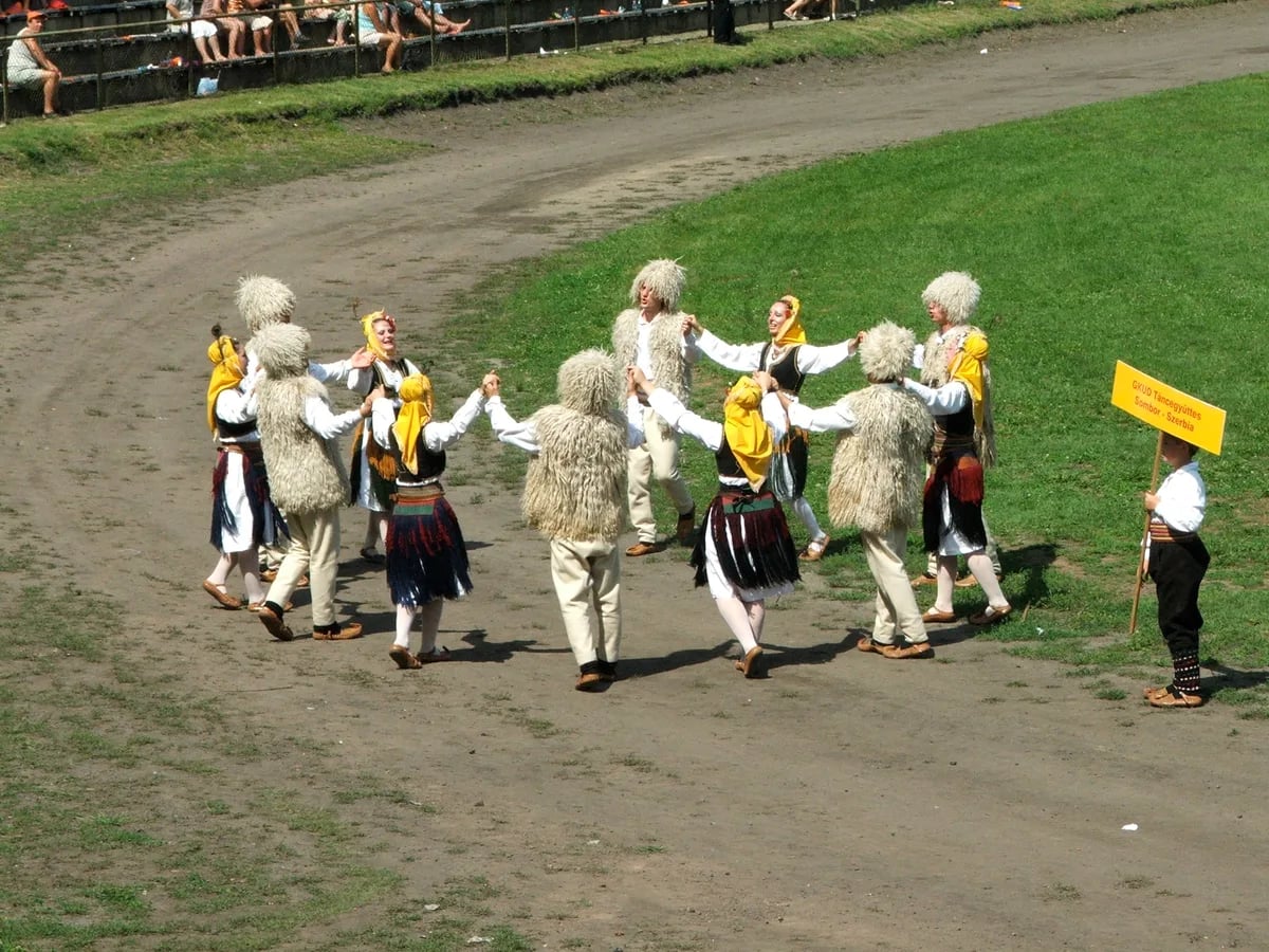 Kolo dancers in traditional Serbian dress.